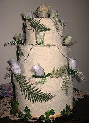 Cómo hacer un pastel de bodas con toalla