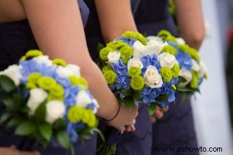 Ramos de novia hechos con hortensias