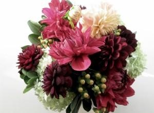 Flores Ideales para Bodas en Octubre: Guía de Temporada, Colores y Estilos