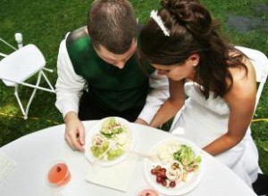 Oraciones para la Cena en la Recepción Nupcial: Ejemplos y Consejos Expertos