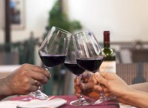 Guía Completa de los Principales Vinos Tintos Secos: Características, Sabores y Maridajes
