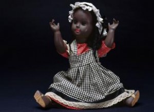 Guía Experta de Accesorios para Muñecas Antiguas: Sombreros, Zapatos y Más en Miniatura