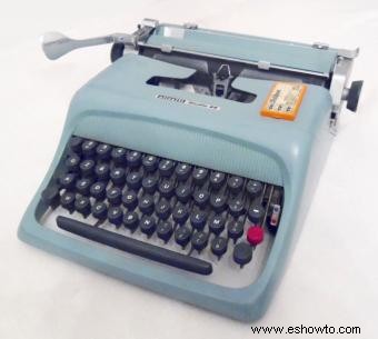 Modelos de máquinas de escribir Olivetti conocidos por su diseño innovador