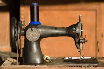 Historia de las máquinas de coser de pedal