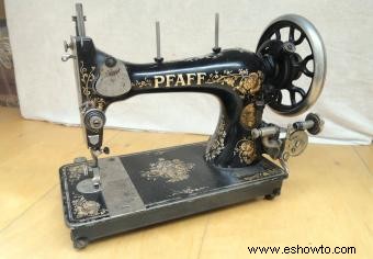 Detrás de la máquina de coser Vintage Pfaff:historia y valores