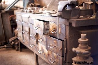 Antiguo banco de trabajo de joyero:valor y usos actuales
