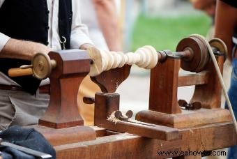 Restauración de un torno de madera antiguo