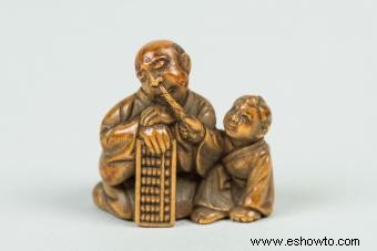 Netsuke de un vistazo:Arte intrincado y su origen 