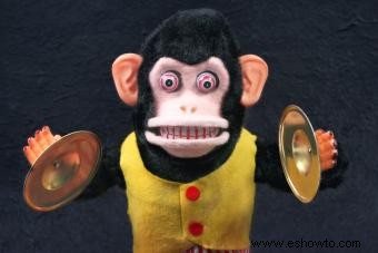 El icónico mono de juguete con platillos:donde comenzó todo