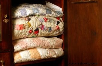 Ropa de cama vintage:identificación de tesoros textiles del pasado