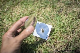 Cómo encender una vela sin encendedor:5 trucos sencillos