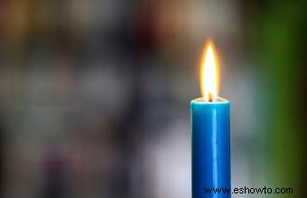 Hechizos con velas azules para promover la paz y la claridad