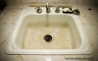 Limpie la escoria de jabón rápidamente:5 métodos infalibles