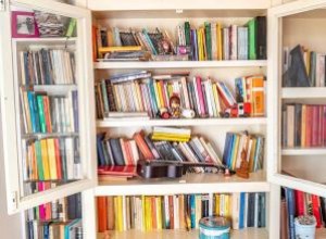 Guía Experta: Cómo Limpiar Libros Antiguos y Nuevos sin Dañarlos