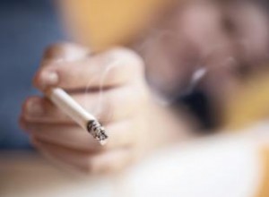 Cómo deshacerse del olor a humo de cigarrillos, fuego y comida