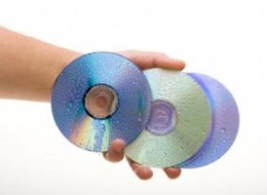 Guía experta: Cómo limpiar CDs y DVDs rayados de forma segura y efectiva