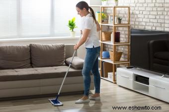 Limpiador casero para pisos laminados (seguro y sin rayas)