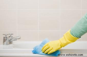 18 fabulosos trucos para limpiar el baño 