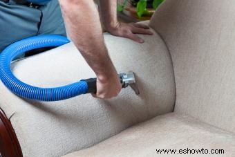 Cómo limpiar la tapicería usted mismo en pasos simples