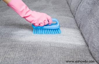 Cómo limpiar a fondo un sofá para mantener la frescura sin manchas
