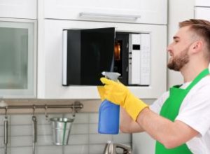 Trucos Efectivos para Limpiar el Microondas sin Restregar: Vinagre, Limón y Bicarbonato