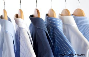 Cómo almidonar una camisa en casa (para un efecto de limpieza en seco) 