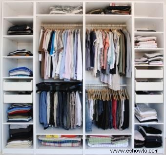 5 sistemas de estanterías de armario para mantenerlo organizado todos los días 