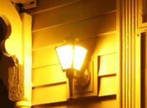 Accesorios de Iluminación Resistentes a la Corrosión: Guía Experta para Entornos Húmedos