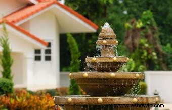 Accesorios de agua en el patio trasero para un feng shui positivo