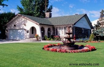 Elegir una fuente de agua Feng Shui para el frente de una casa