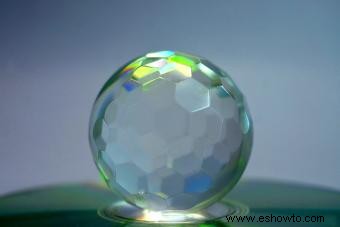 Uso y colocación de bolas de cristal de Feng Shui para el flujo de energía