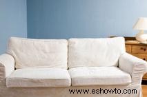 ¿Cómo arreglo los cojines de un sofá caídos?