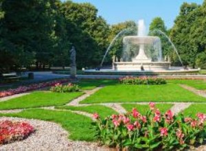 Guía Completa para Diseñar un Jardín Formal Elegante y Simétrico