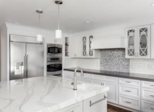 Comparativa de los Mejores Materiales para Encimeras de Cocina: Pros, Contras y Guía Experta