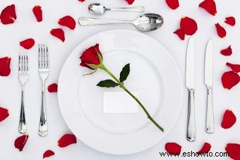 5 arreglos de mesa del Día de San Valentín para cortejar o encantar a cualquiera