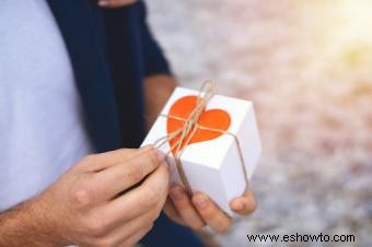 Ideas para regalar en una fiesta de compromiso