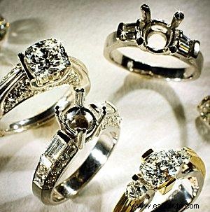 Anillos de compromiso de diamantes semimontados