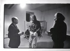 Irving Penn: Maestro de la Fotografía de Moda, Retratos y Etnografías