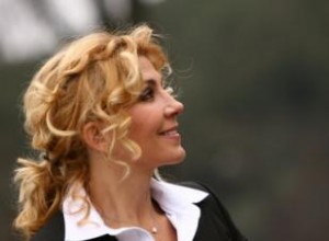 Peinados Icónicos de Natasha Richardson: Inspírate en su Elegancia Natural