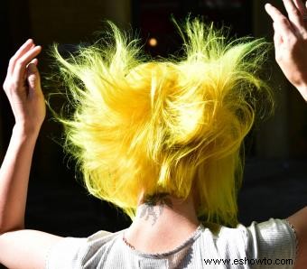 Tinte para el cabello Kool-Aid:guía completa con pasos y recetas 