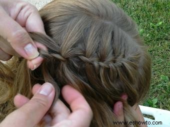 Cómo hacer una trenza en cascada