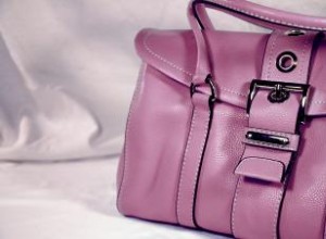 Cómo detectar un bolso Coach falso: Guía experta para verificar la autenticidad