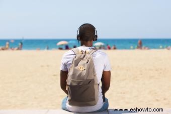 9 bolsos de playa para hombres que calientan el estilo de todos los hombres