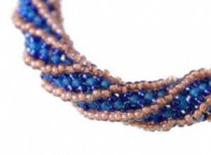 Pulsera de espiral plana: cómo comprarla o hacerla tú mismo