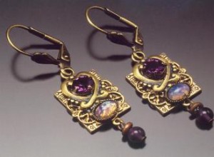 Entrevista exclusiva con Jaime Byrd: Innovación en joyería victoriana y diseños modernos