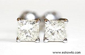 Cinco consejos para comprar aretes de diamantes