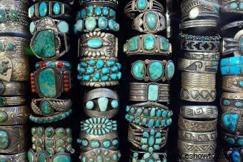 9 estilos de joyería occidental antigua y dónde conseguirlos