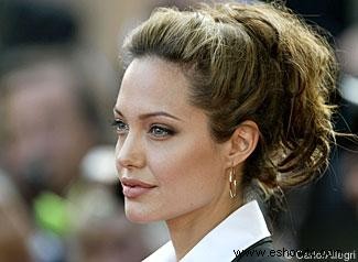 Consigue el look de Angelina Jolie