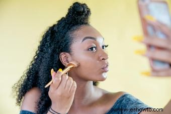 Maquillaje natural para mujeres afroamericanas