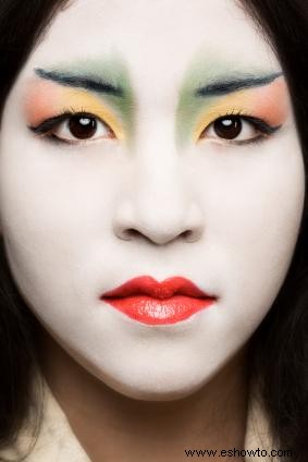 Maquillaje tradicional japonés